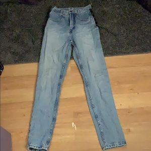 Jeans size 28